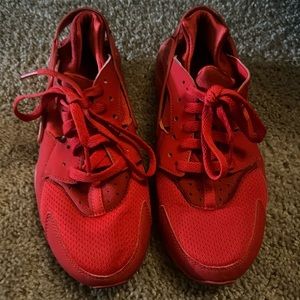 Used Nike Huarache sz 5.5 red